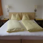 Guest house Sportpension Thayer Piesendorf