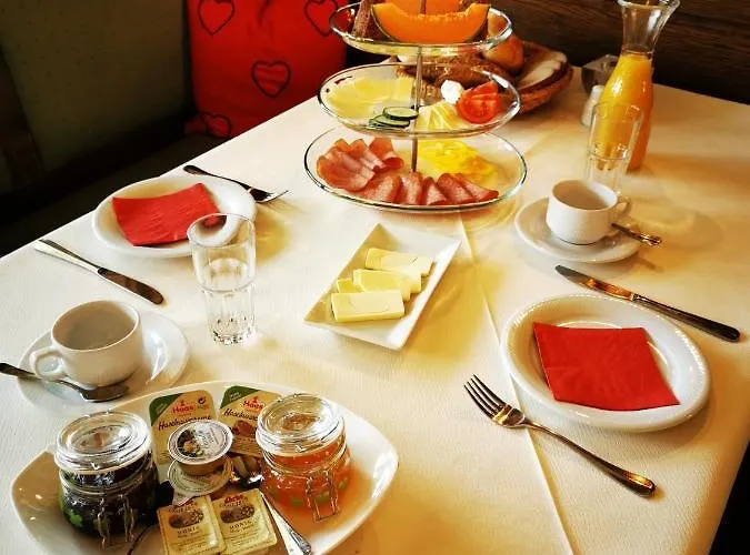 Pensionat Sportpension Thayer 3*